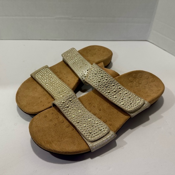 Vionic SAMOA Gold adjustable Sandals W8. NWOT only tried on inside - Picture 2 of 4